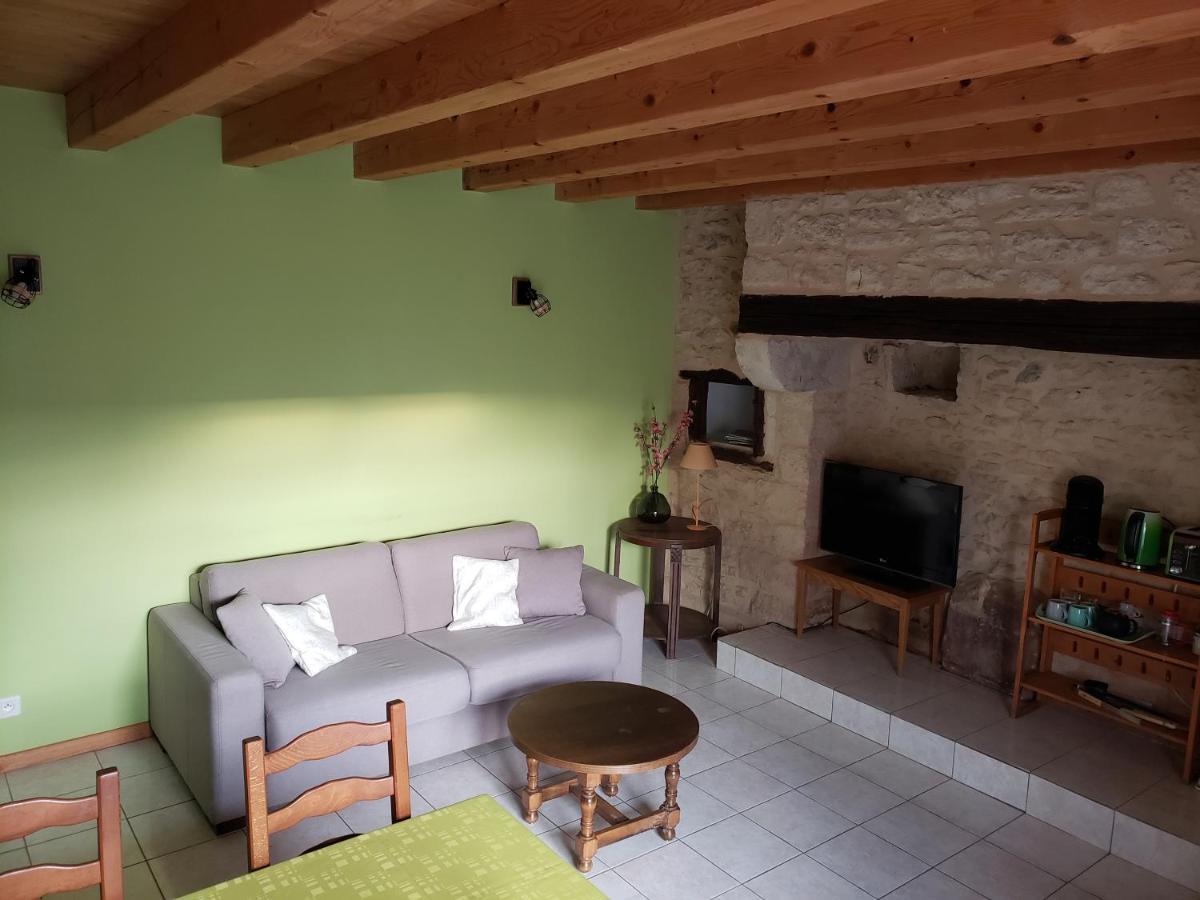 Gite Sauveterre-la-Lémance Exteriör bild
